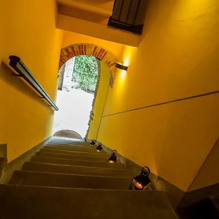 Del Gran Ducato Di Alzano Sopra Bed & Breakfast